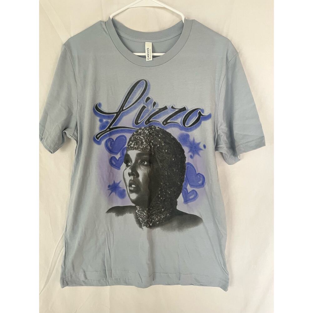 Pale Blue Special Hearts Airbrush Lizzo T-Shirt Unisex sz Large hip-hop R&B soul